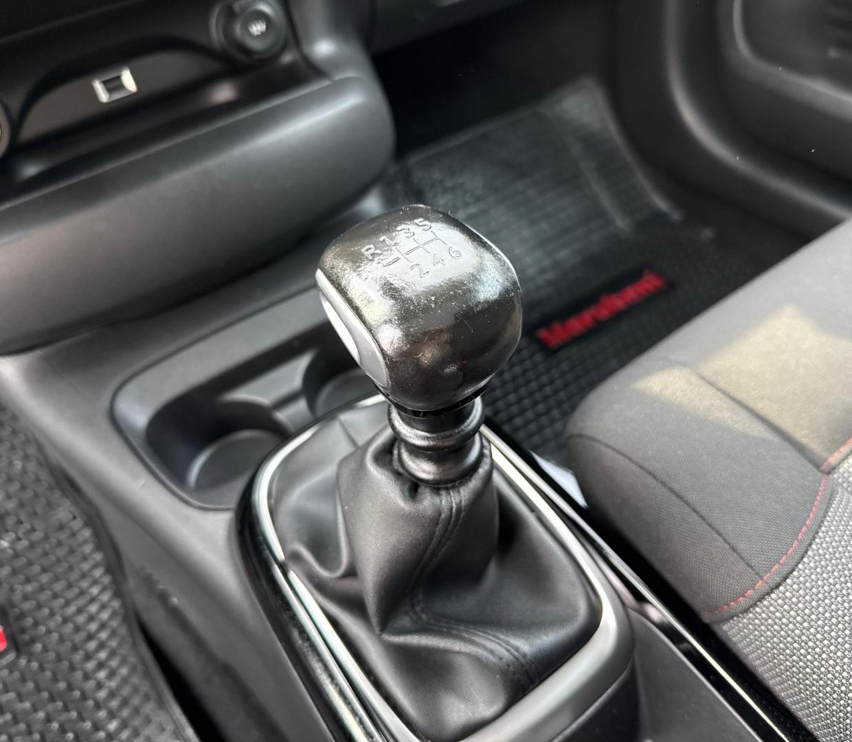 Citroën C4 Cactus — foto 17 de 20