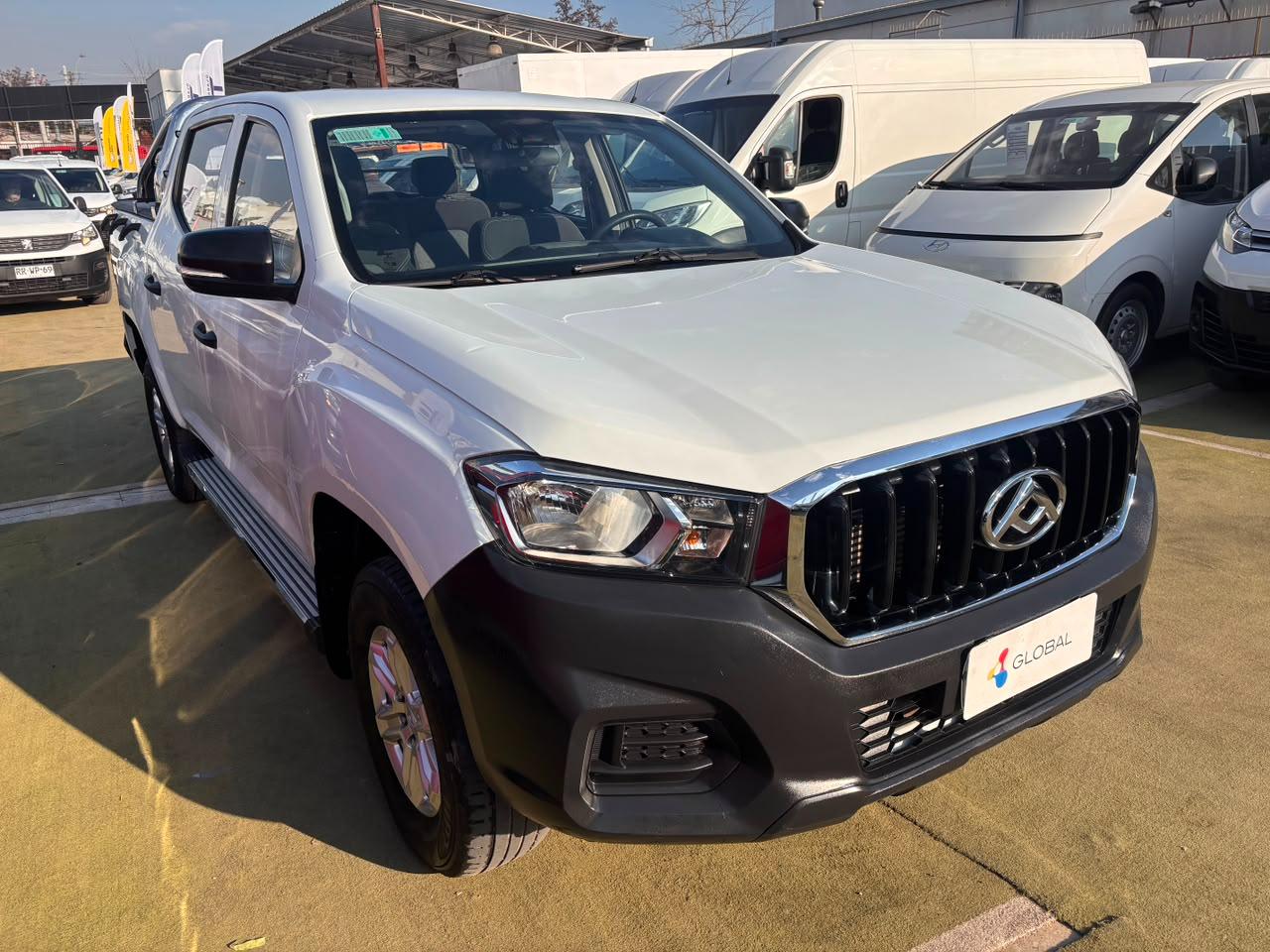 Maxus T60 — foto 3 de 8