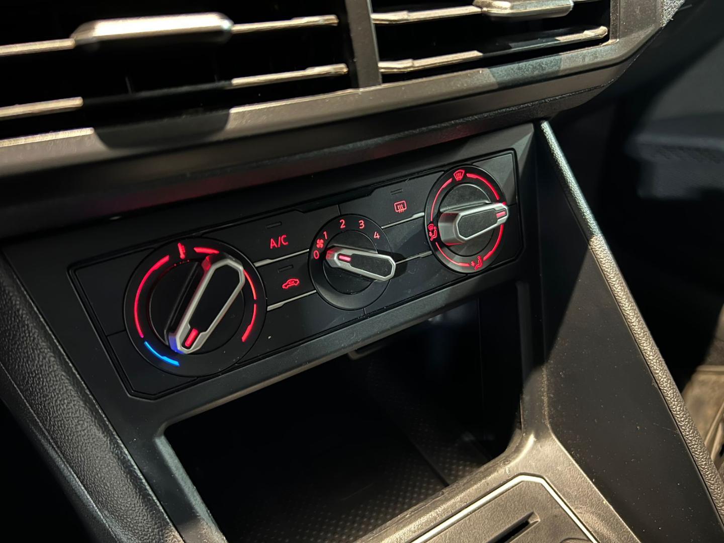 Volkswagen Nivus — foto 18 de 22
