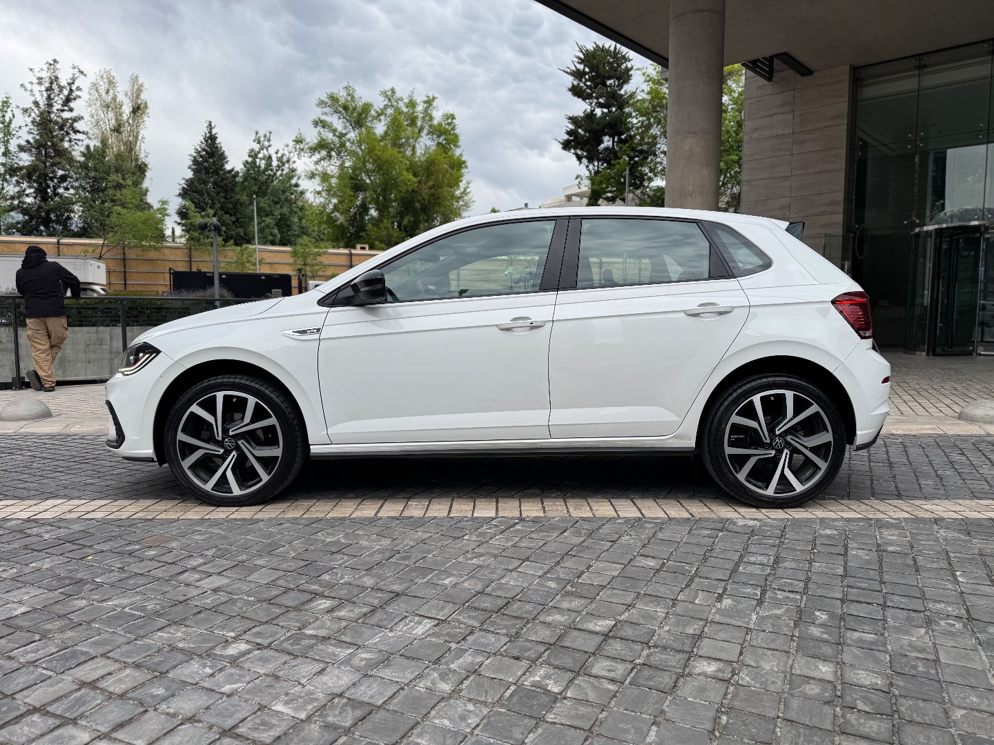 Volkswagen Polo — foto 7 de 19
