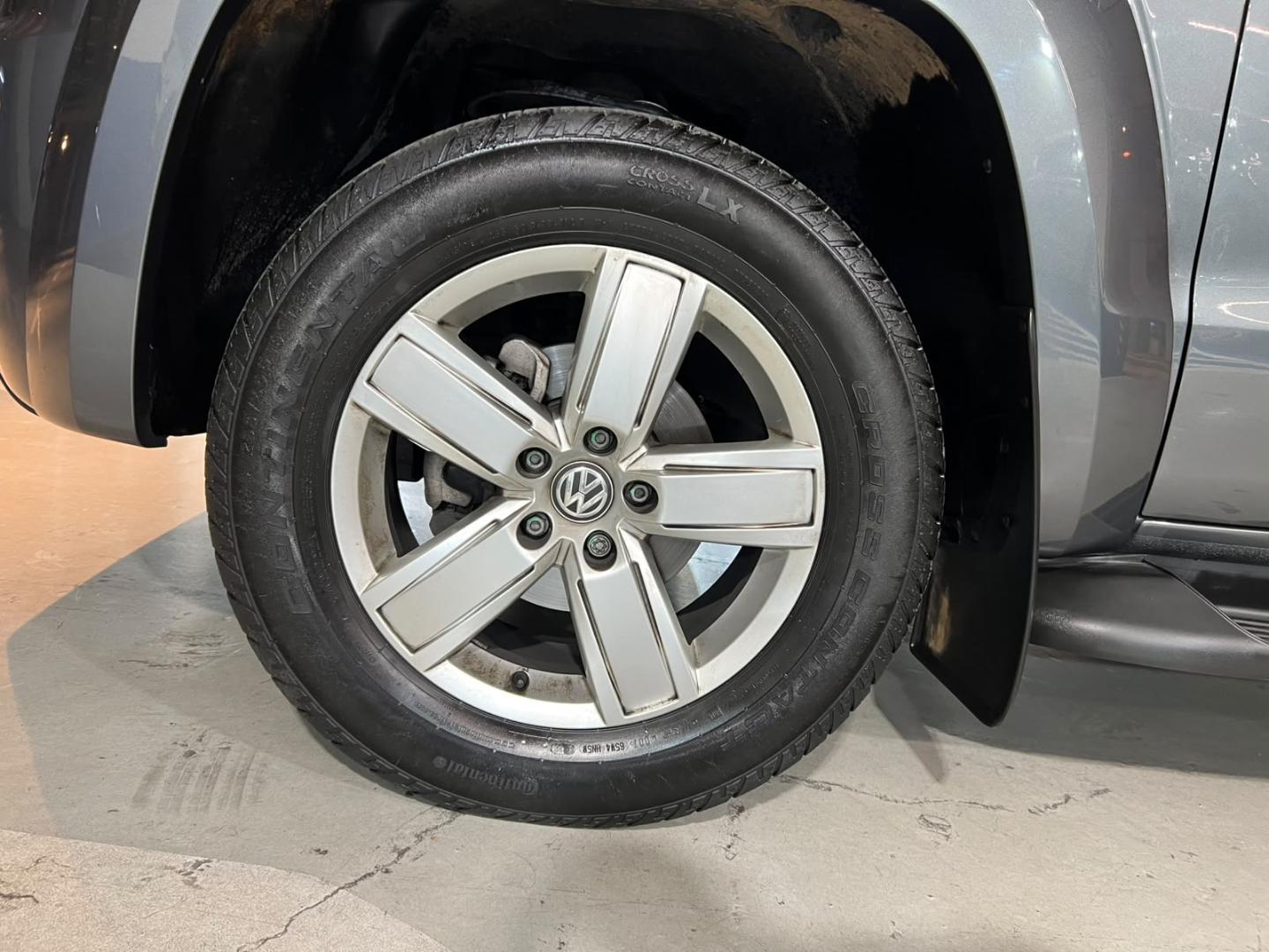 Volkswagen Amarok — foto 9 de 20
