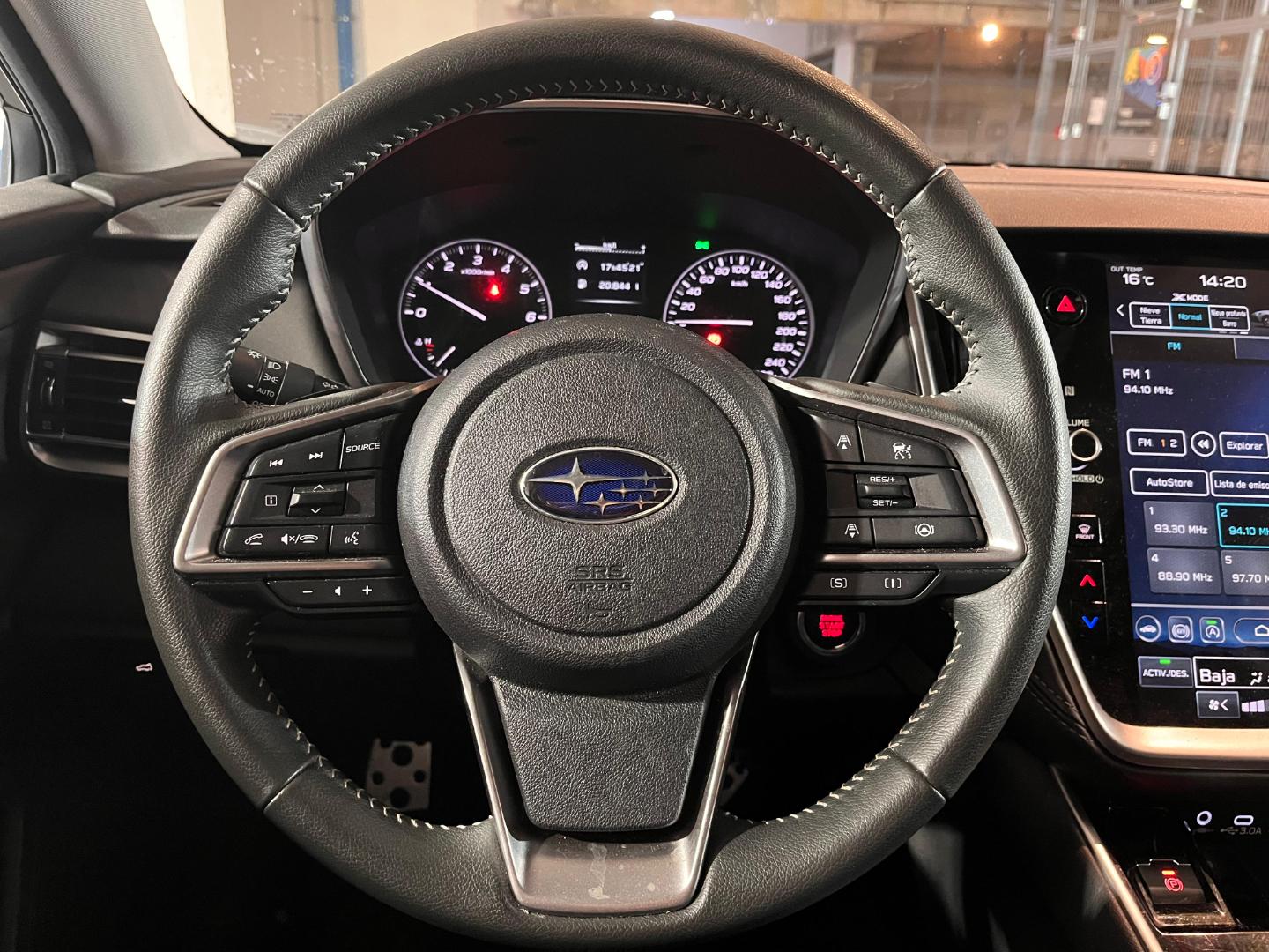 Subaru Outback — foto 10 de 18
