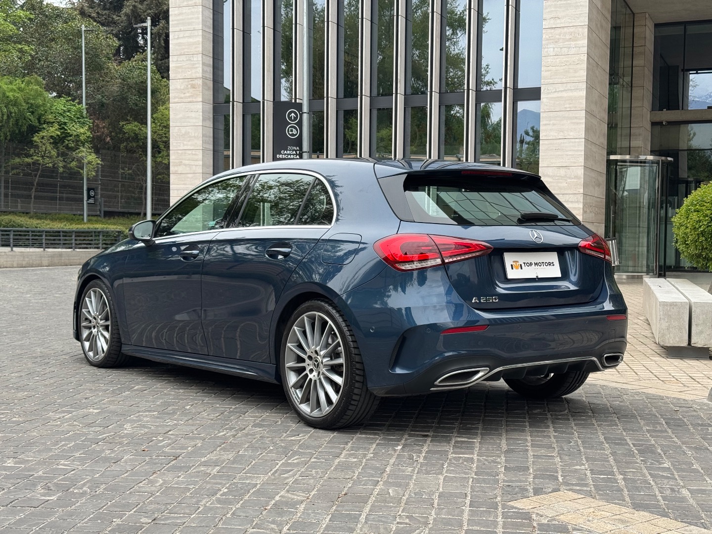 Mercedes-Benz A250 — foto 6 de 17