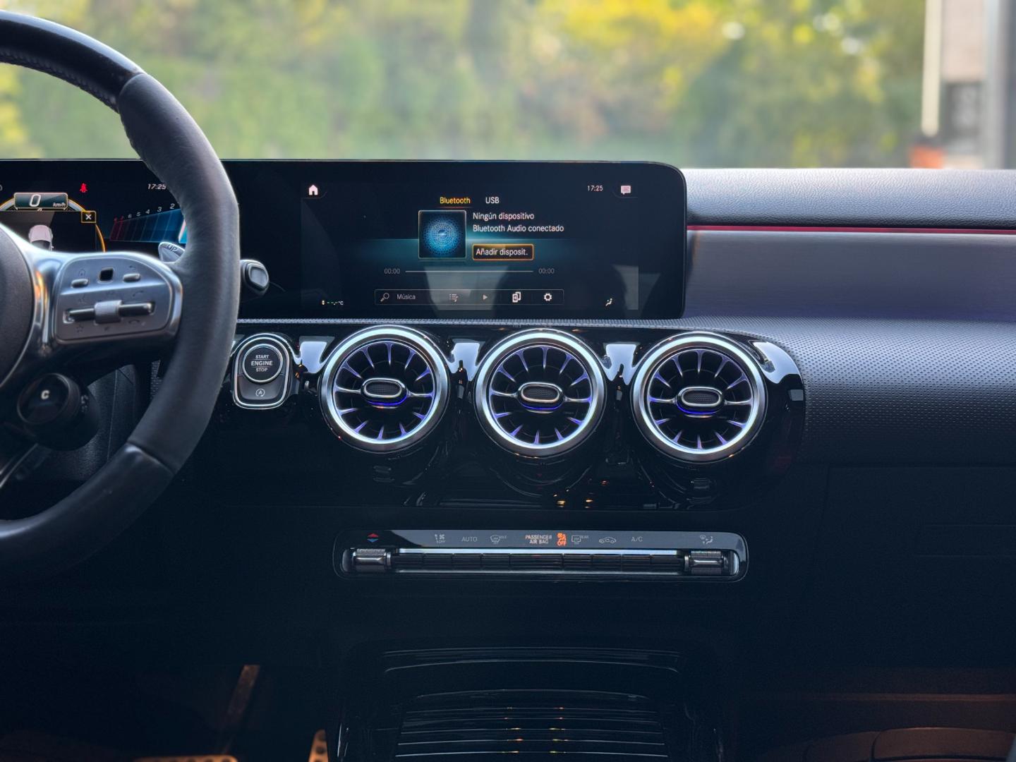 Mercedes-Benz A45S — foto 12 de 18