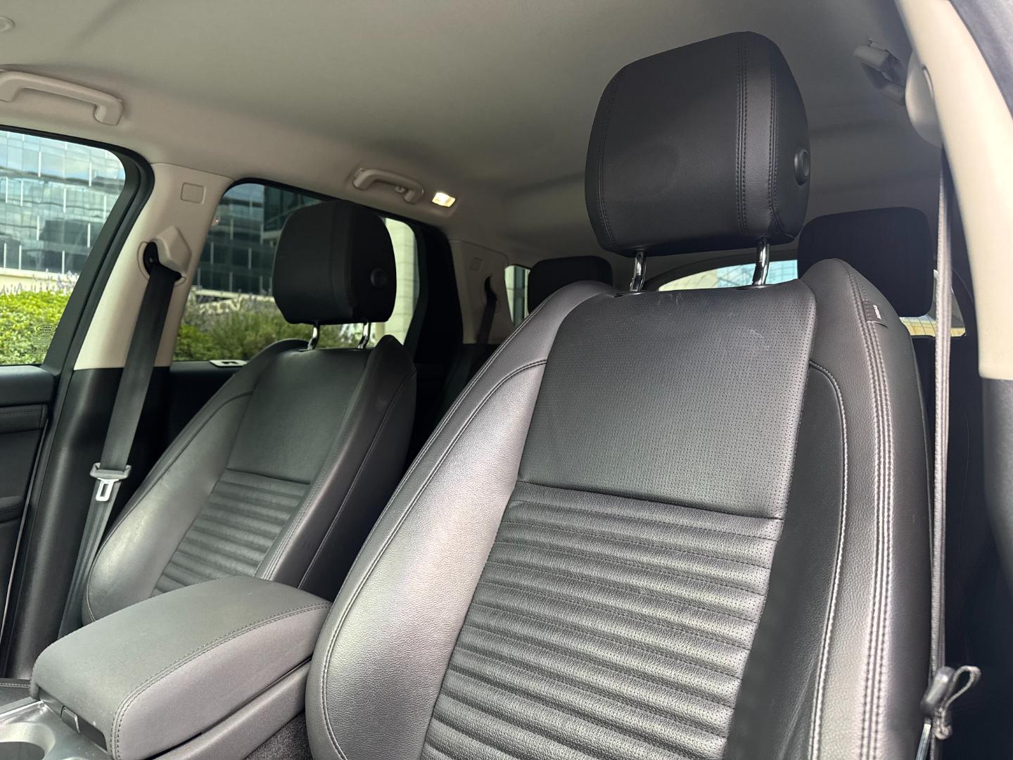 Land Rover Discovery — foto 16 de 19