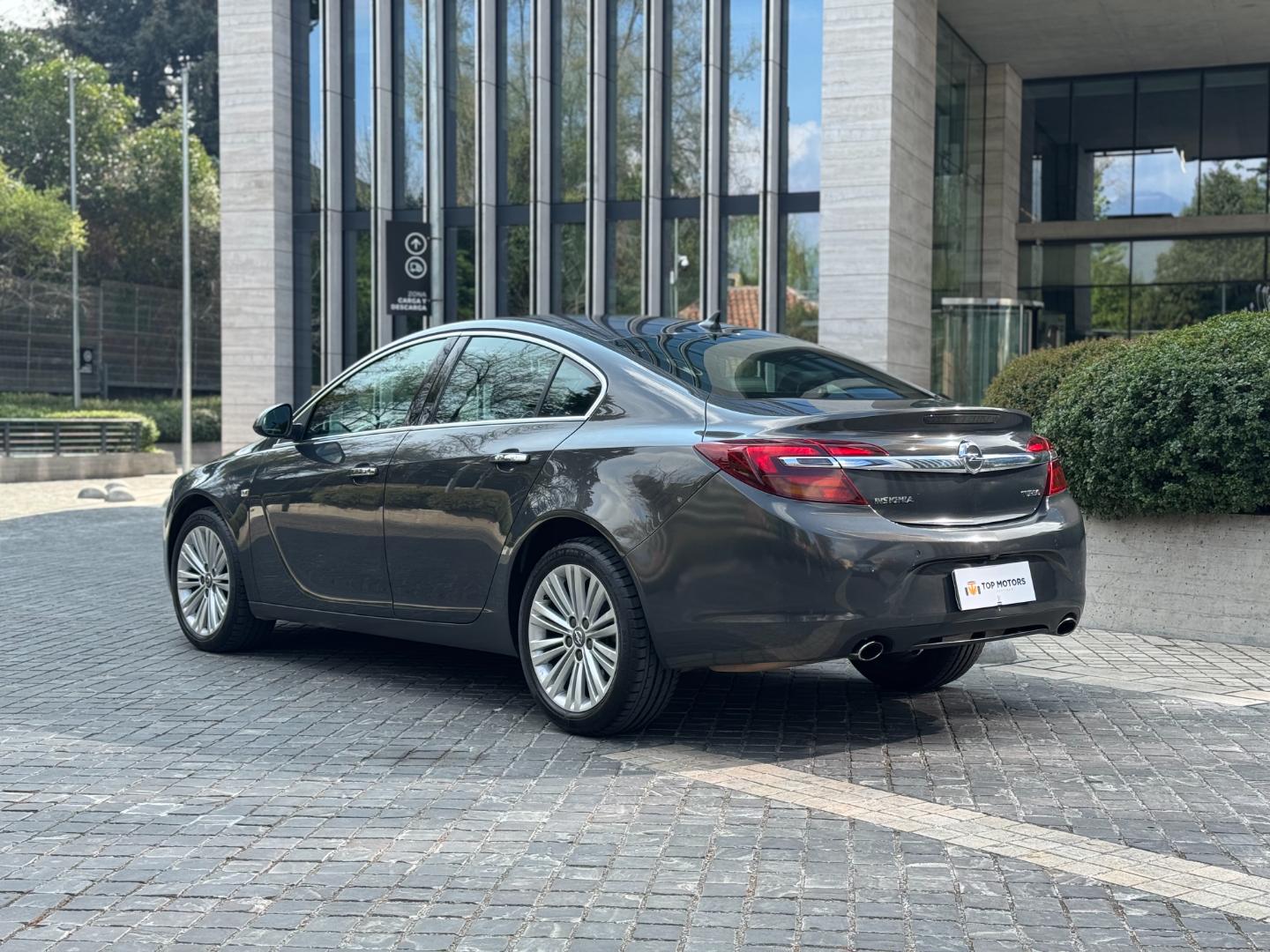 Opel Insignia — foto 6 de 17
