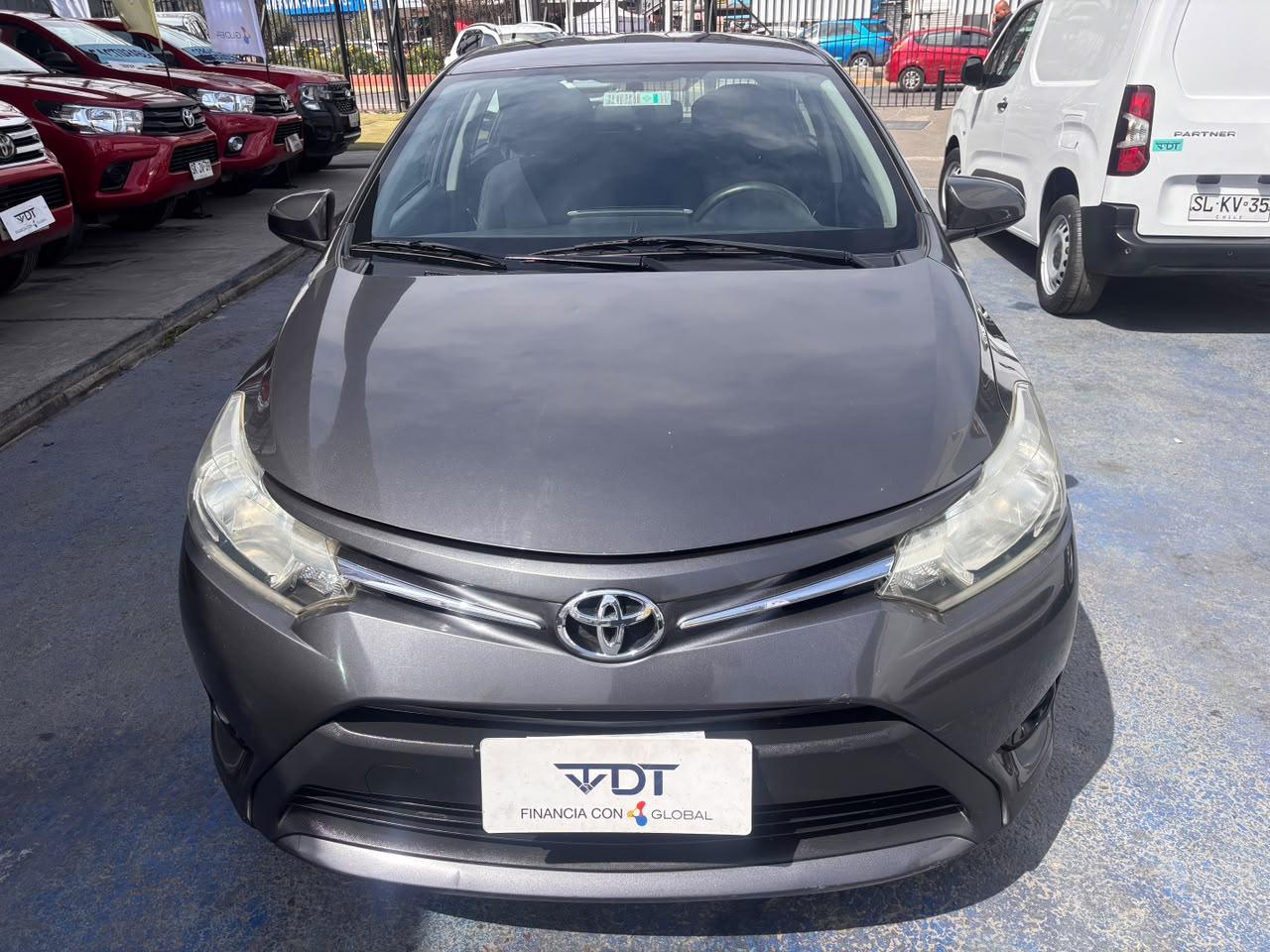 Toyota Yaris — foto 2 de 8