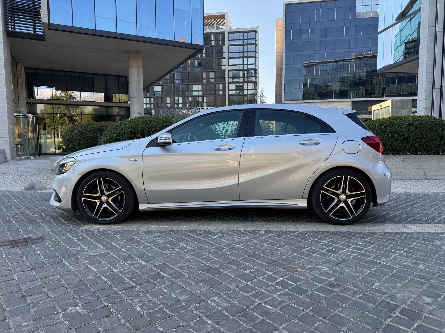 Mercedes-Benz A250 — foto 7 de 19