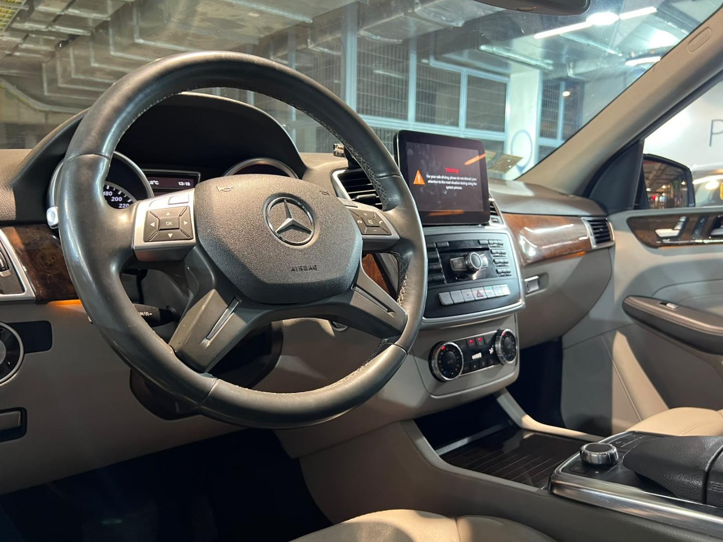 Mercedes-Benz Ml350 — foto 10 de 23