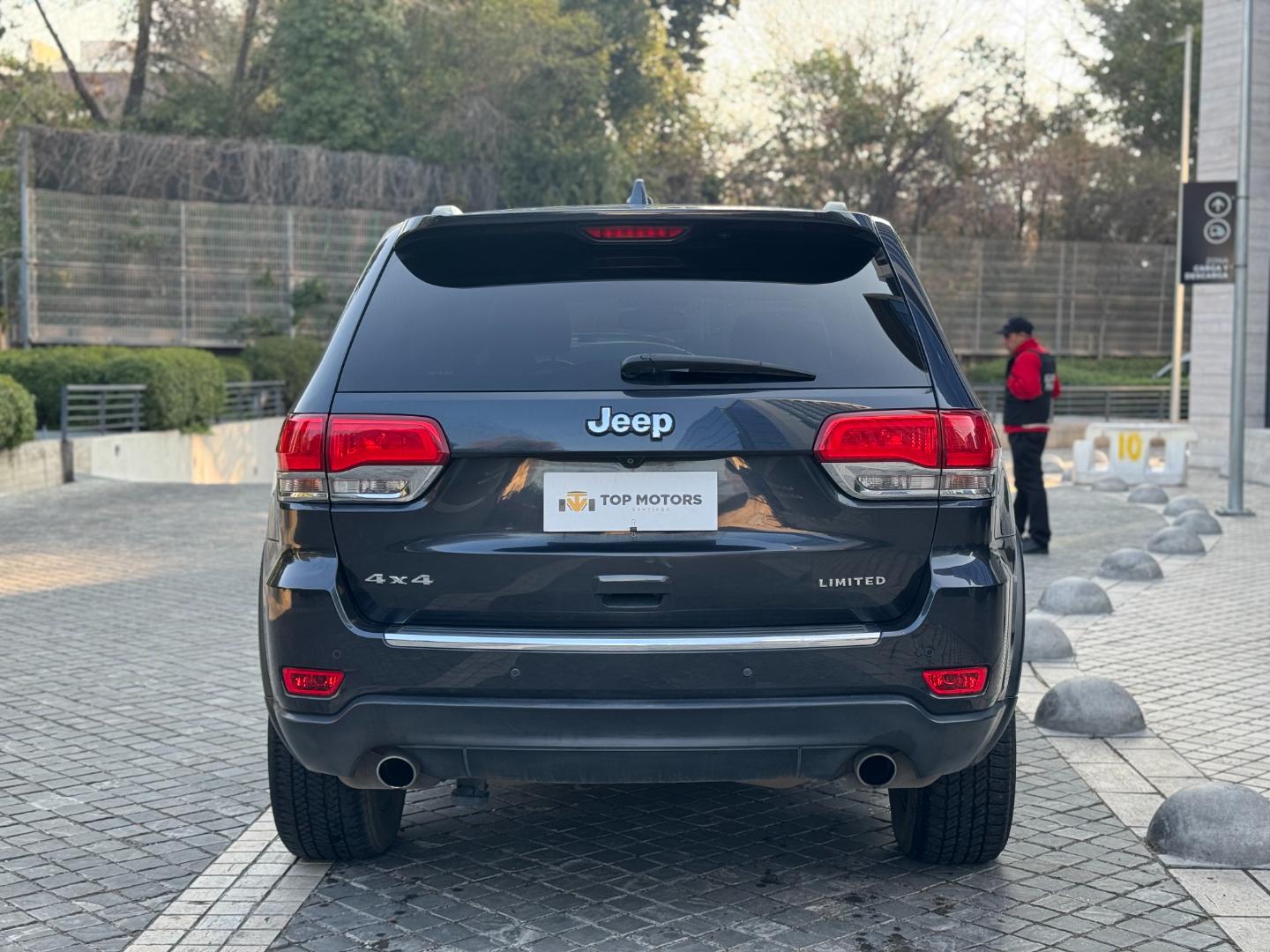 Jeep Grand Cherokee — foto 5 de 19