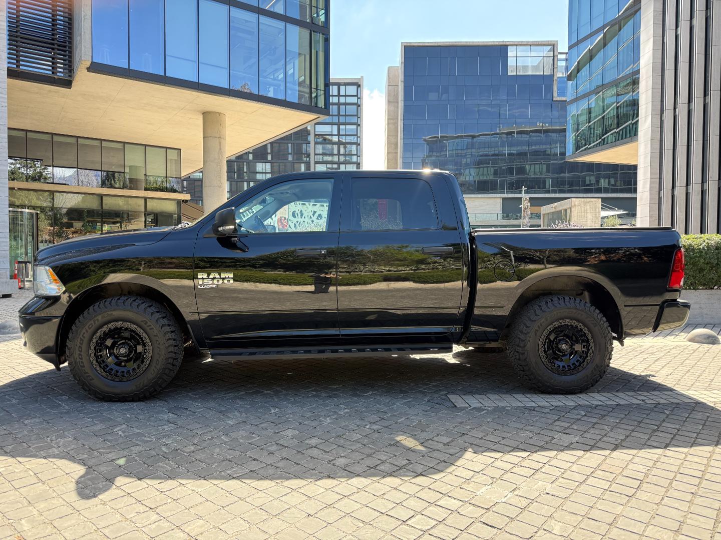 RAM 1500 — foto 7 de 19