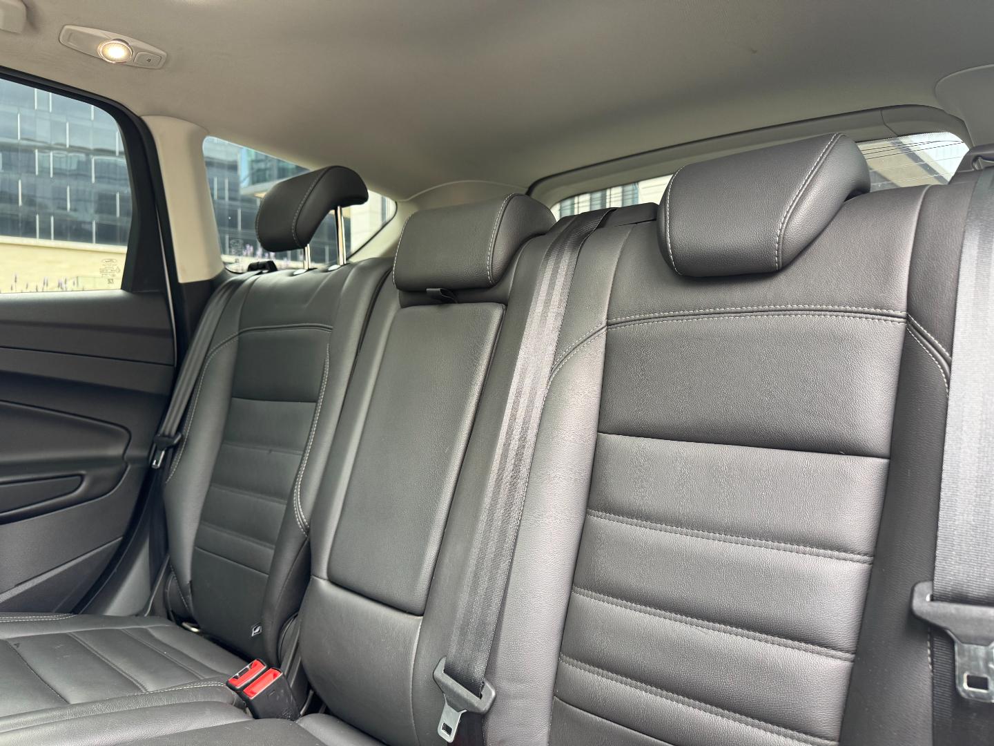 Ford Escape — foto 18 de 19