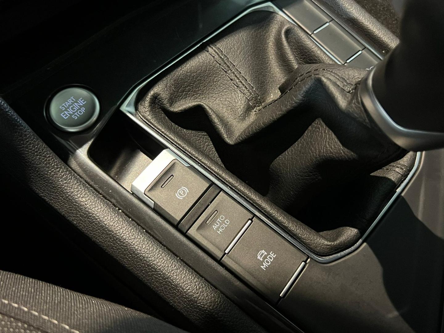 Volkswagen Tiguan — foto 19 de 22