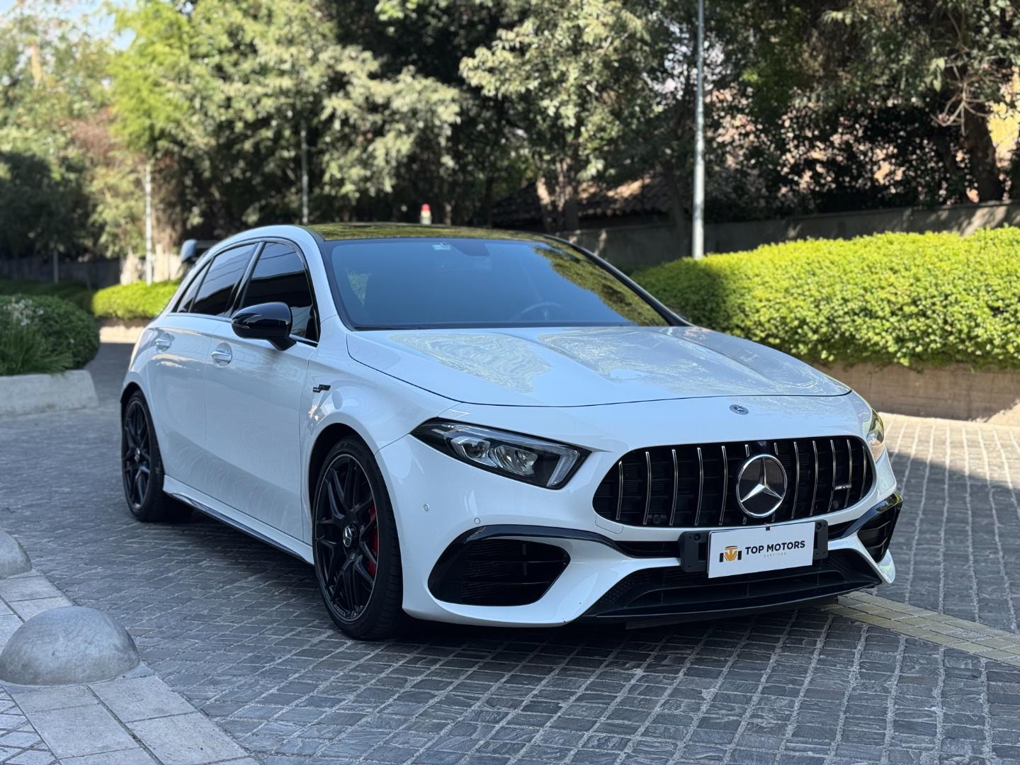 Mercedes-Benz A45S — foto 3 de 18