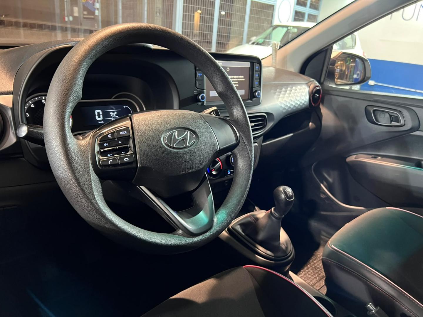 Hyundai Grand I10 — foto 10 de 20