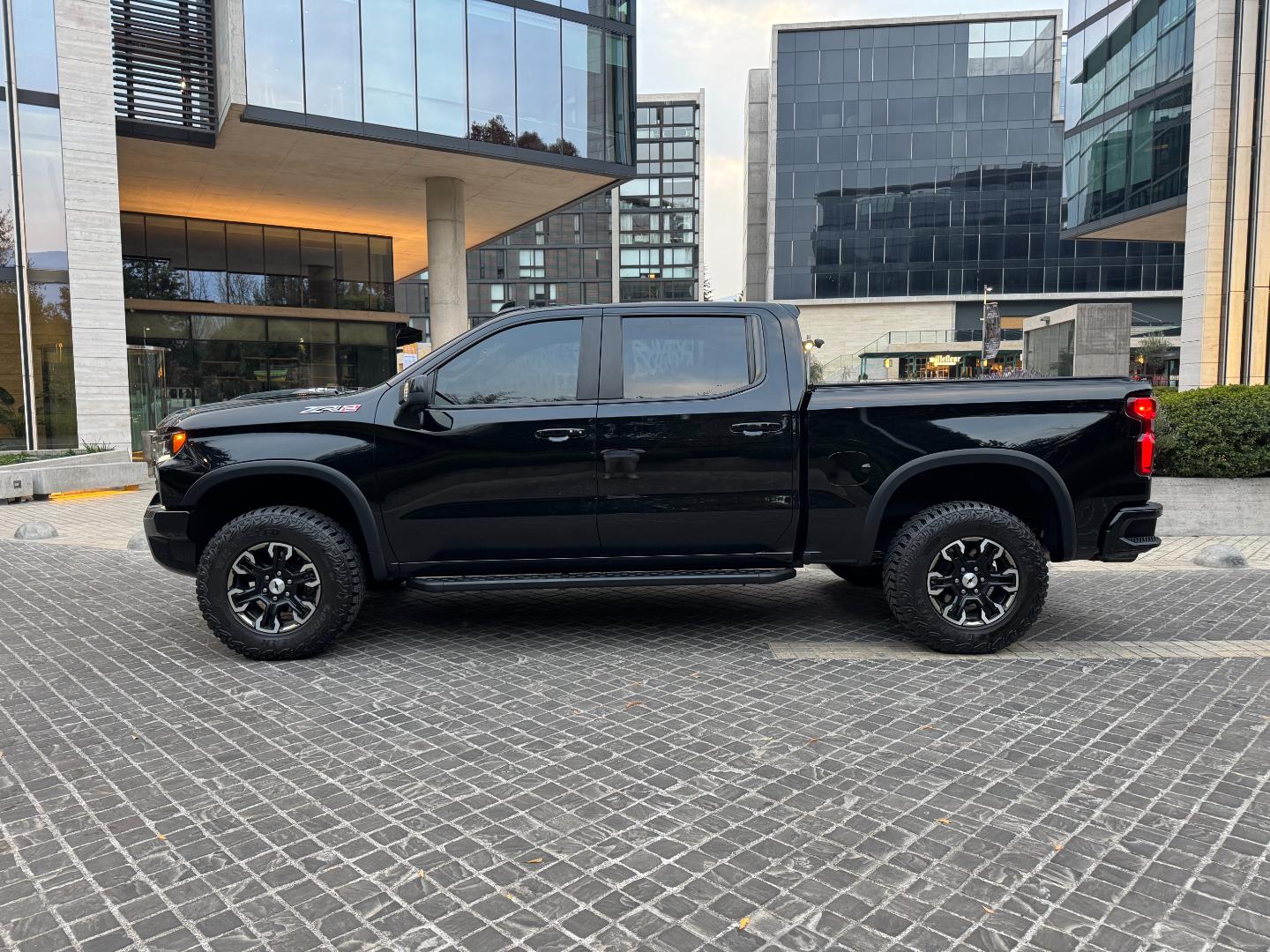 Chevrolet Silverado 6.2 Zr2 Auto Dc 4Wd R — foto 8 de 19