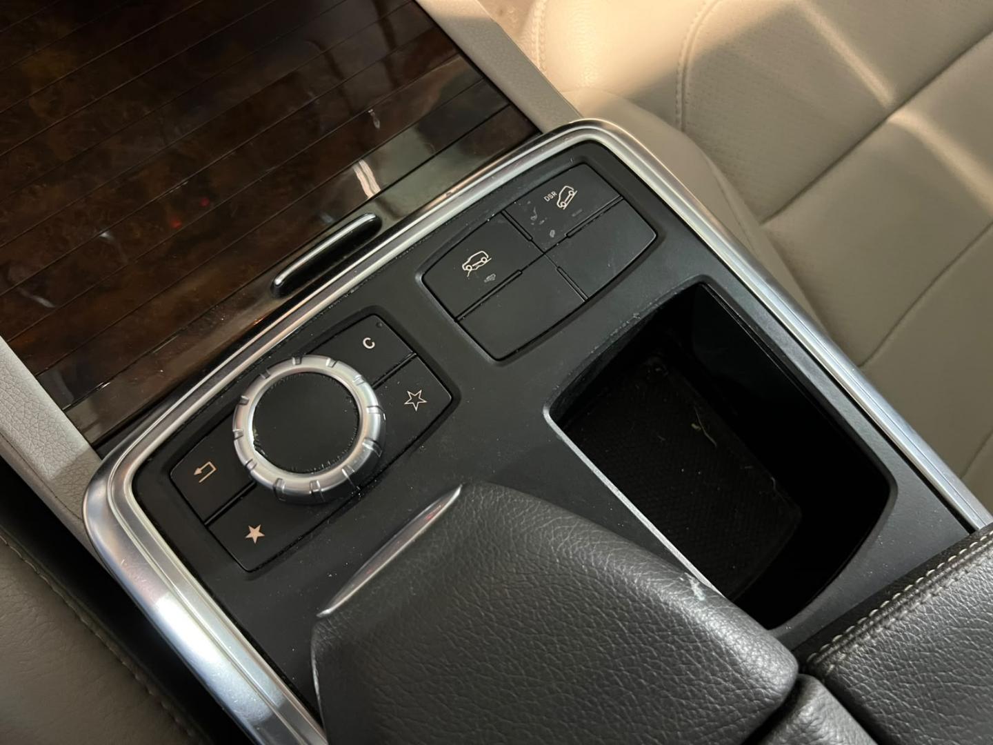 Mercedes-Benz Ml350 — foto 20 de 23