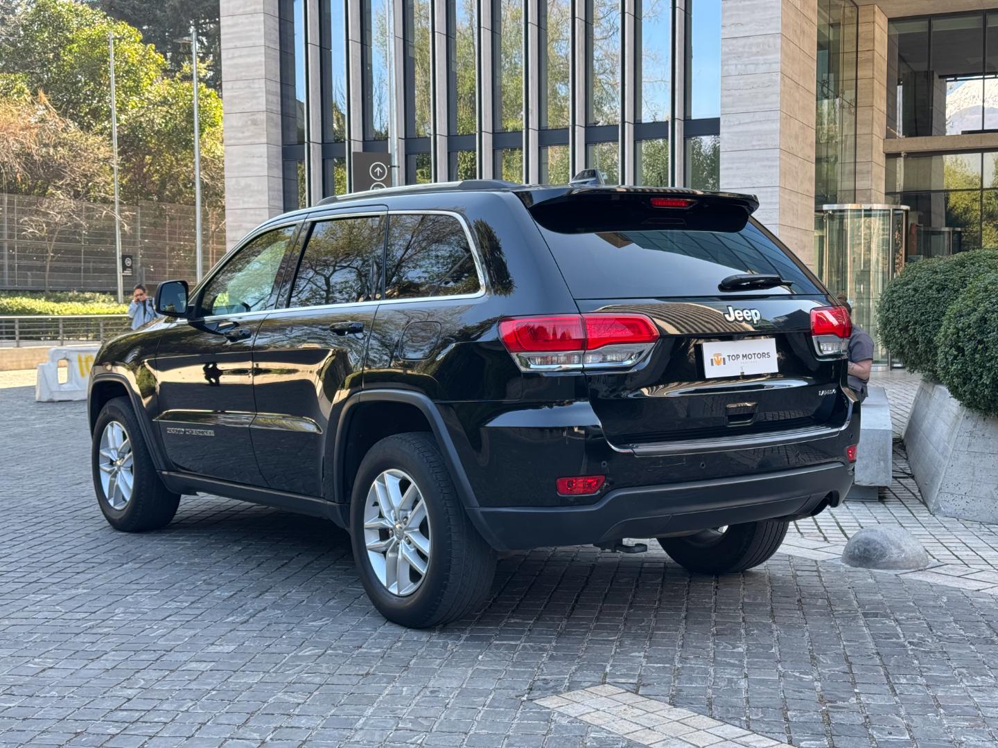 Jeep Grand Cherokee — foto 6 de 19