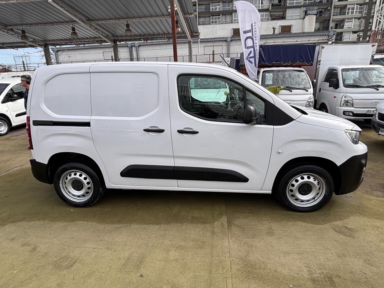 Peugeot Partner — foto 4 de 8