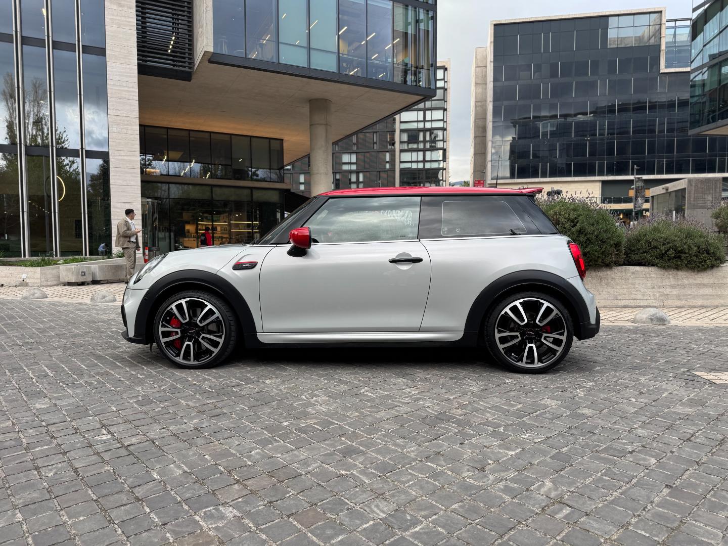 MINI Cooper John Cooper Works Spitfire — foto 7 de 19