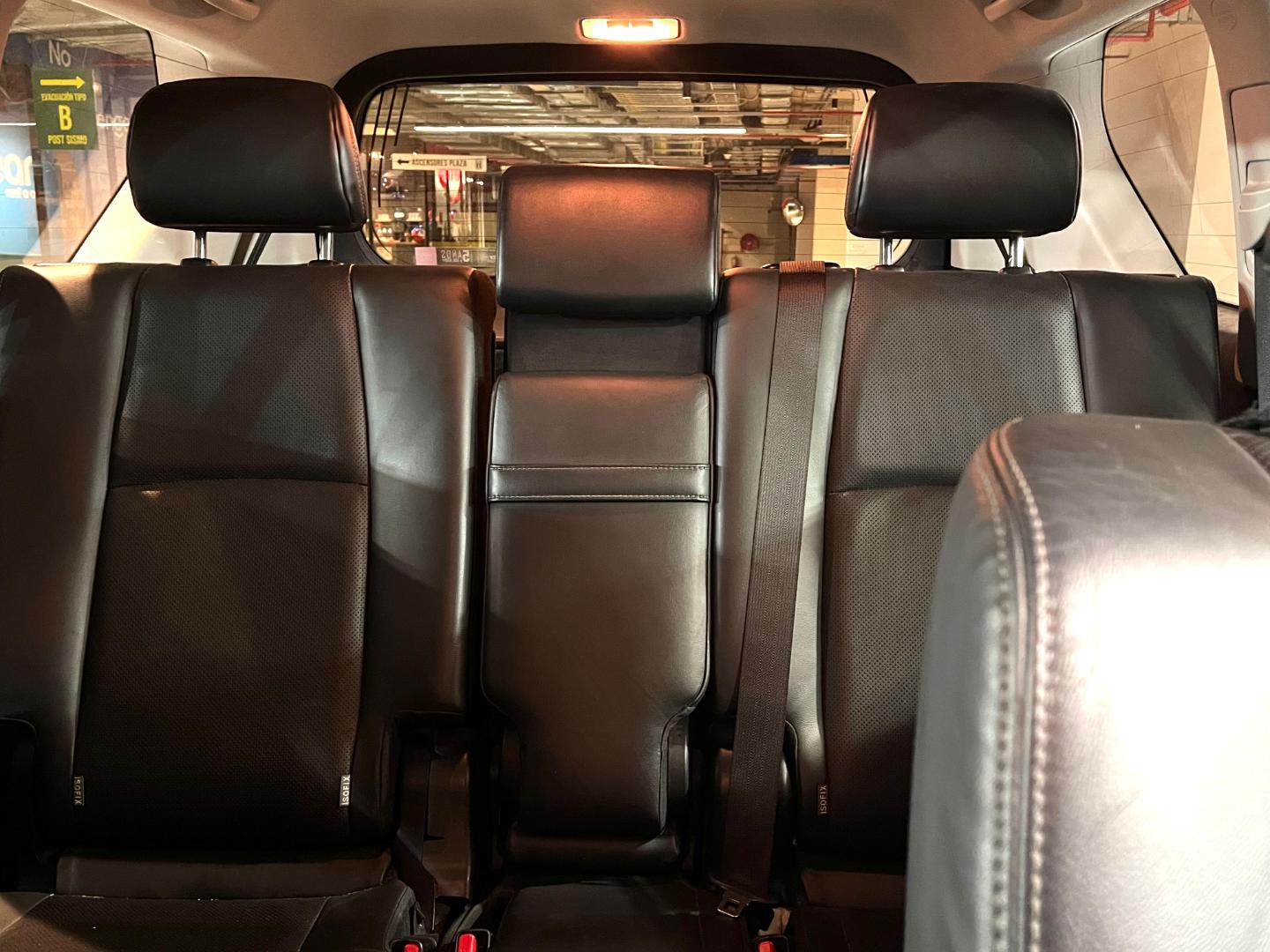 Toyota Land Cruiser Prado — foto 22 de 23