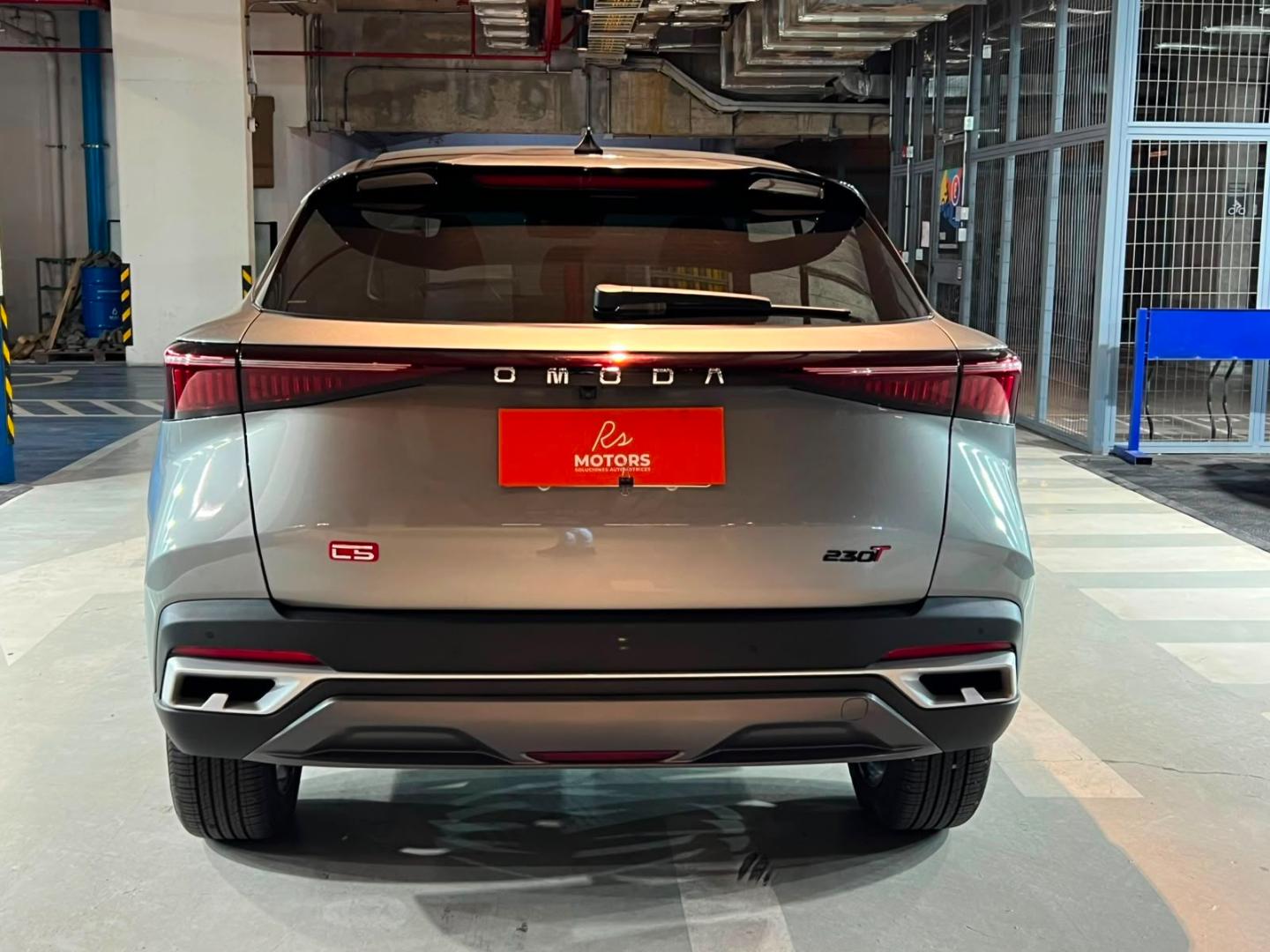 Omoda C5 — foto 5 de 23