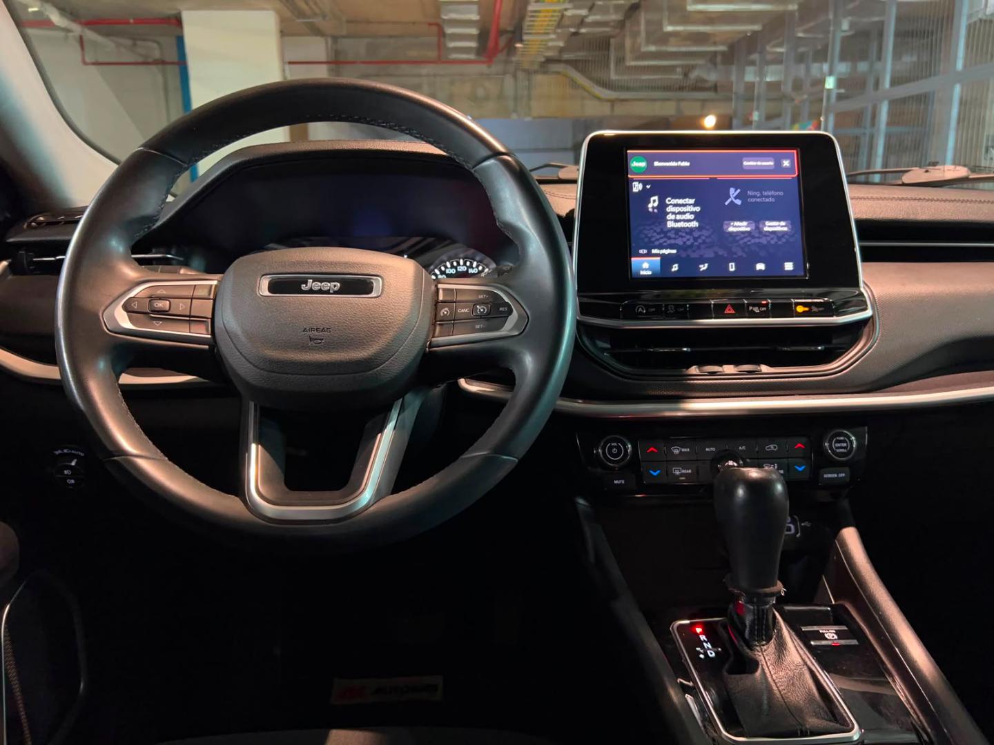 Jeep Compass — foto 11 de 20