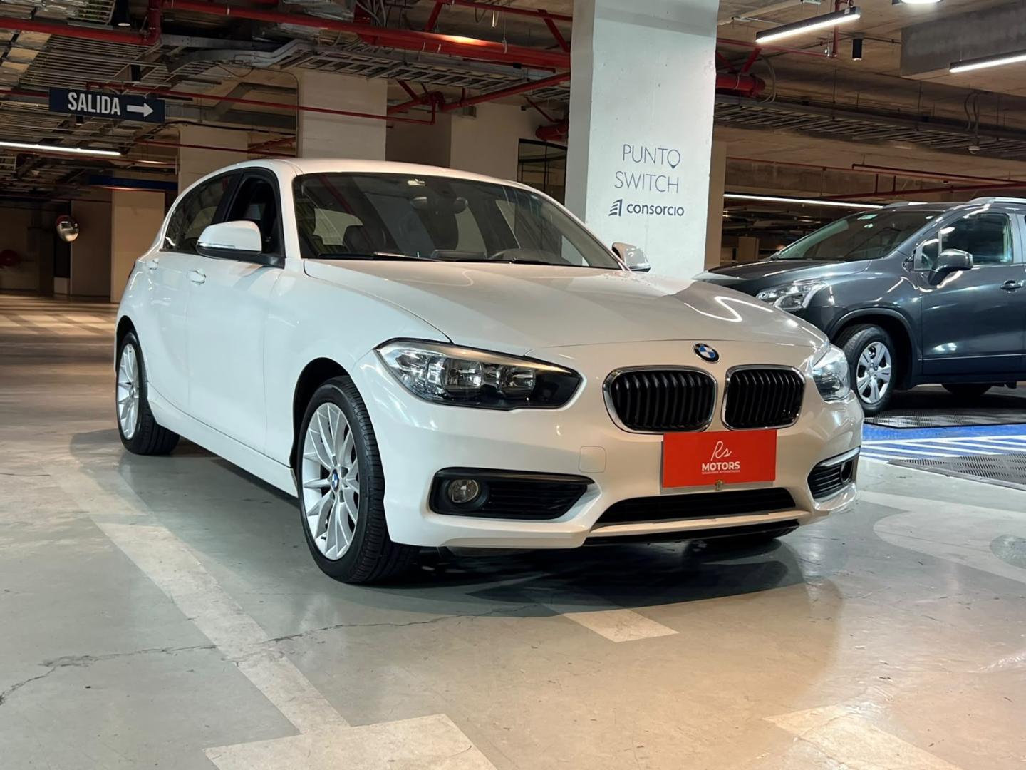BMW 118I — foto 3 de 20