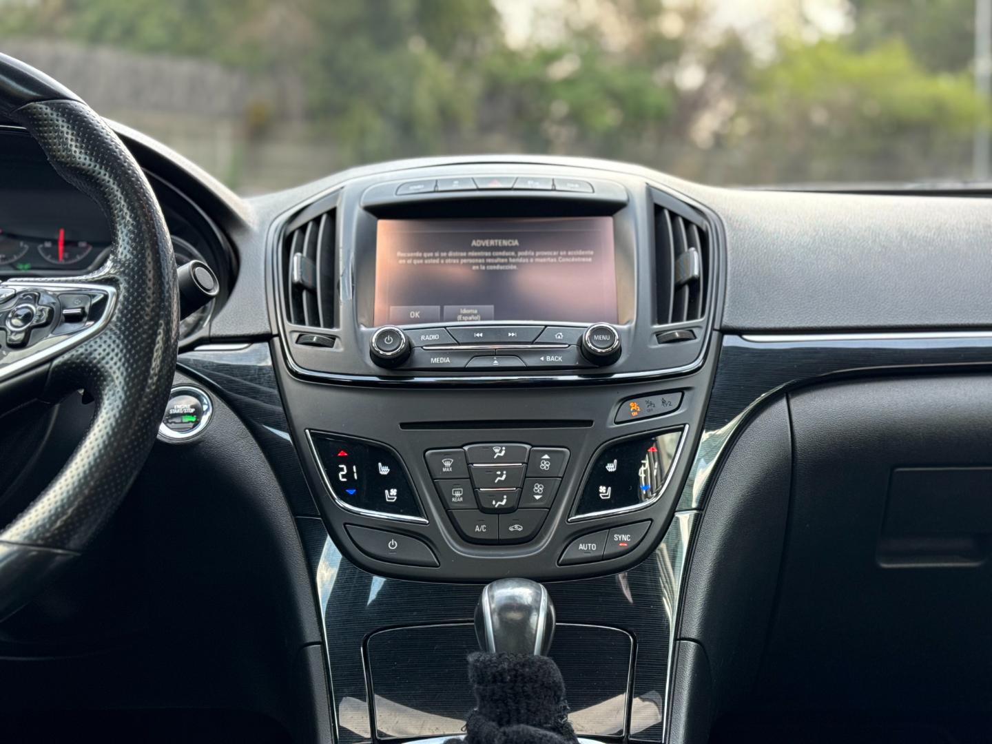 Opel Insignia — foto 12 de 17