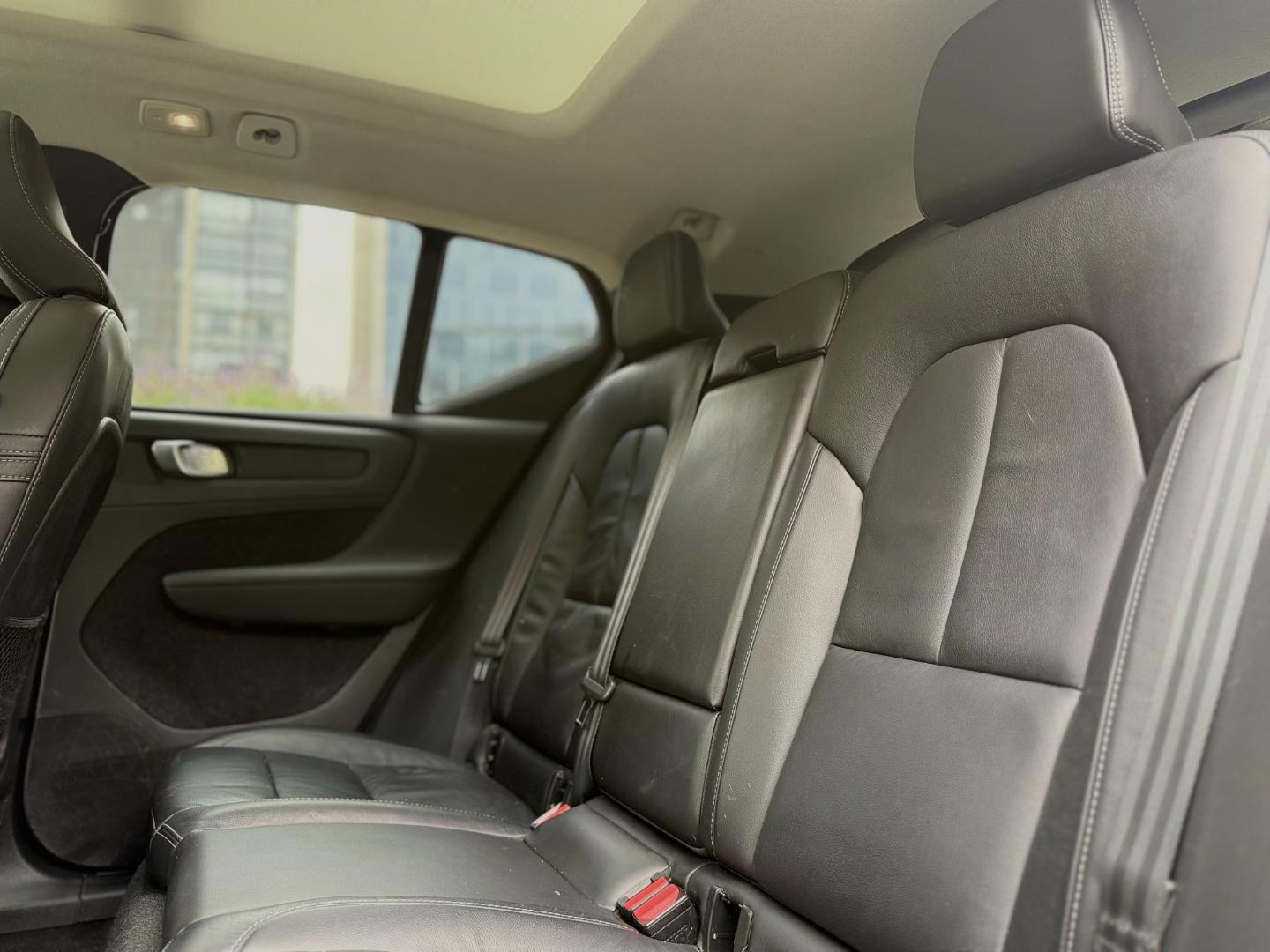 Volvo Xc40 — foto 21 de 22