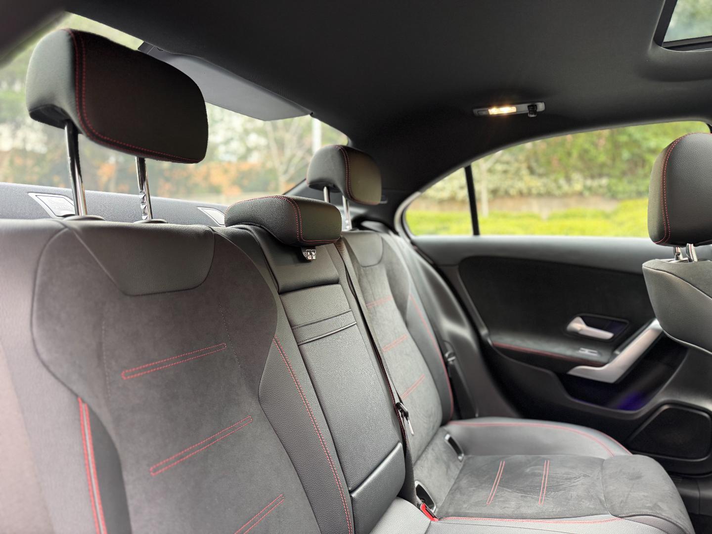 Mercedes-Benz A250 — foto 18 de 19