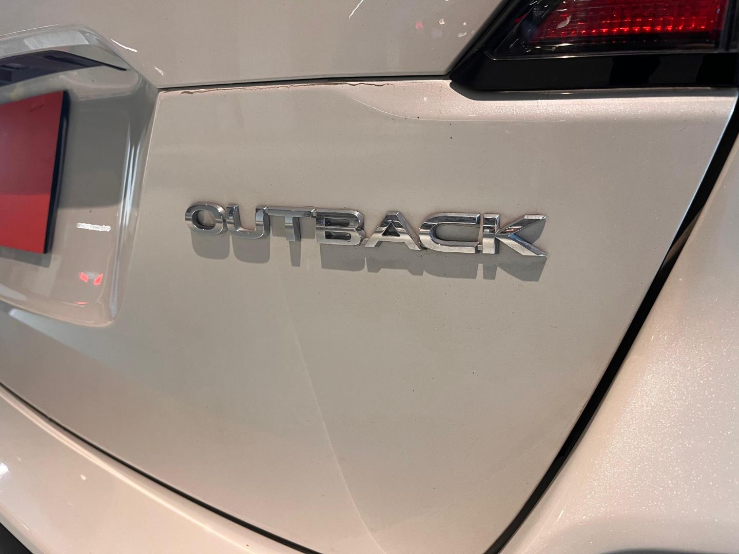 Subaru Outback — foto 7 de 18
