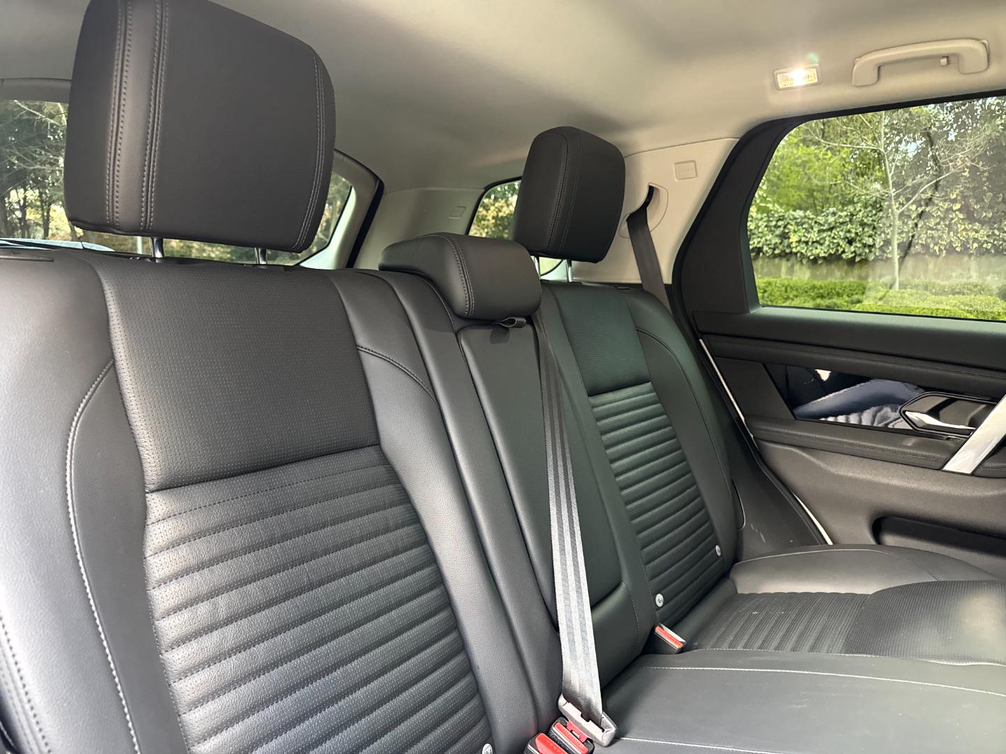 Land Rover Discovery — foto 19 de 19