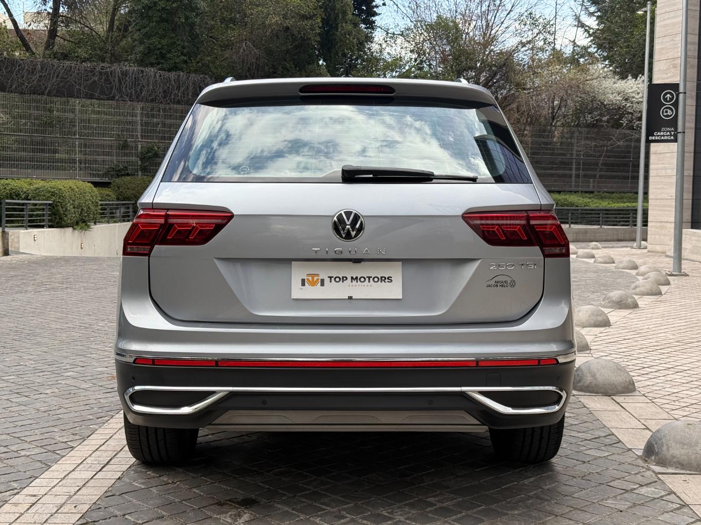 Volkswagen Tiguan — foto 5 de 20