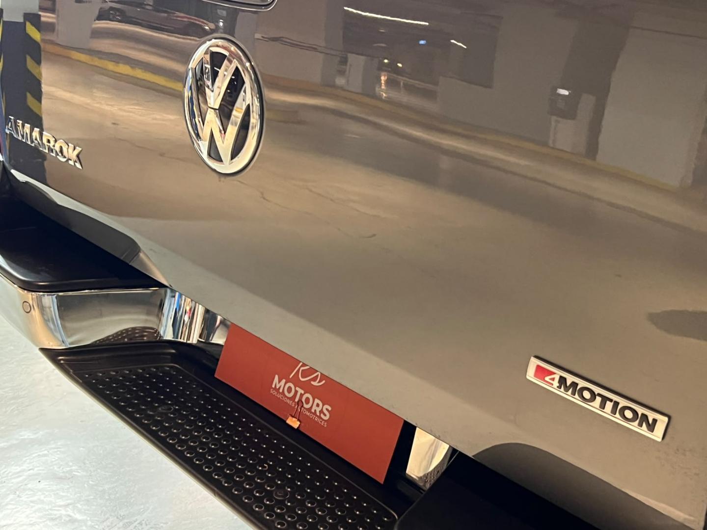 Volkswagen Amarok — foto 7 de 20