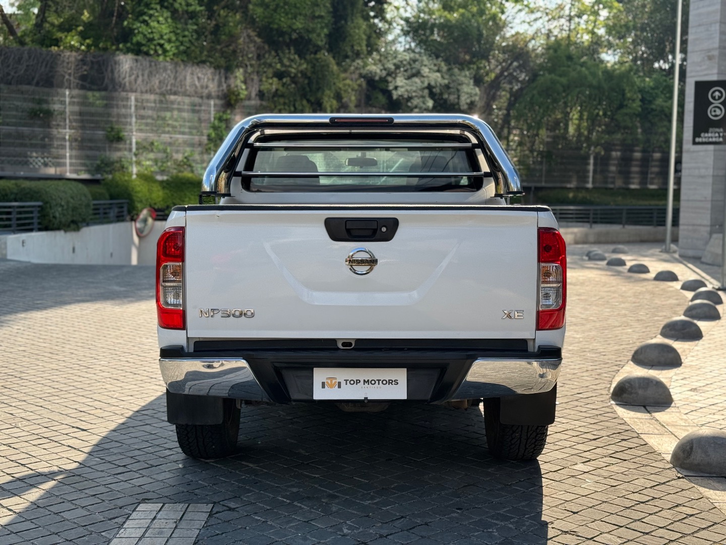 Nissan Np300 — foto 5 de 18