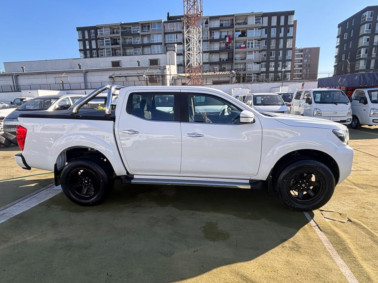 Nissan Navara D Cab — foto 4 de 8
