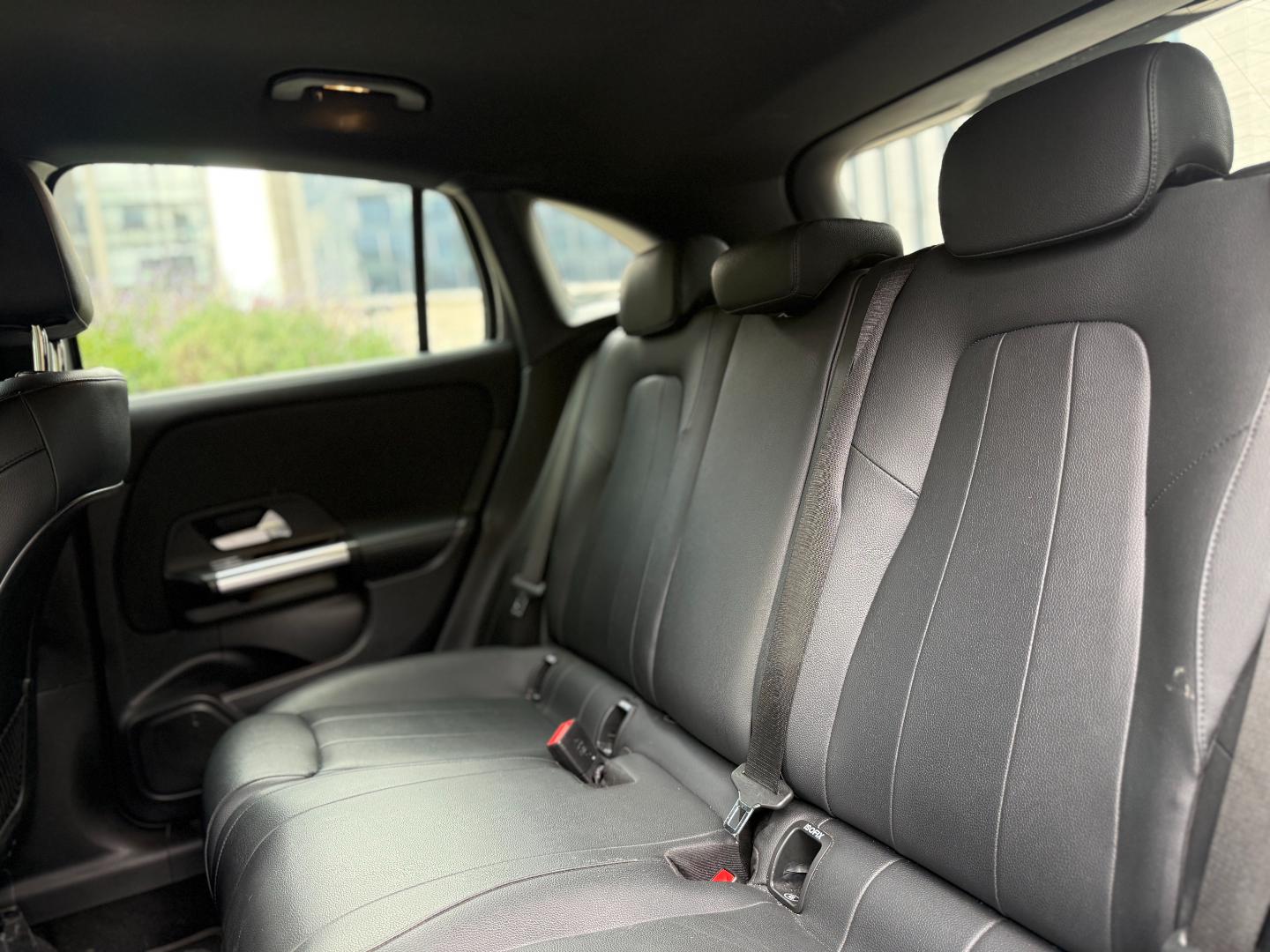Mercedes-Benz Gla200 — foto 18 de 19