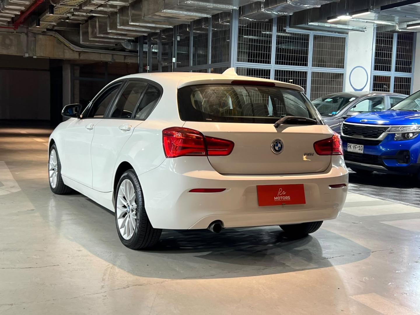 BMW 118I — foto 6 de 20