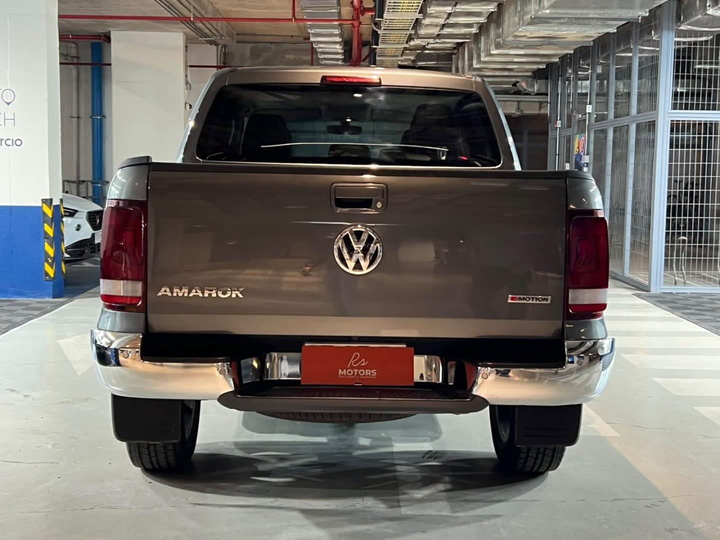 Volkswagen Amarok — foto 5 de 20