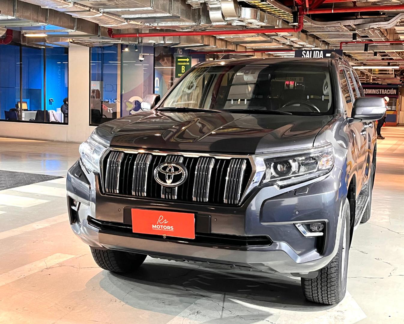 Toyota Land Cruiser Prado — foto 2 de 23