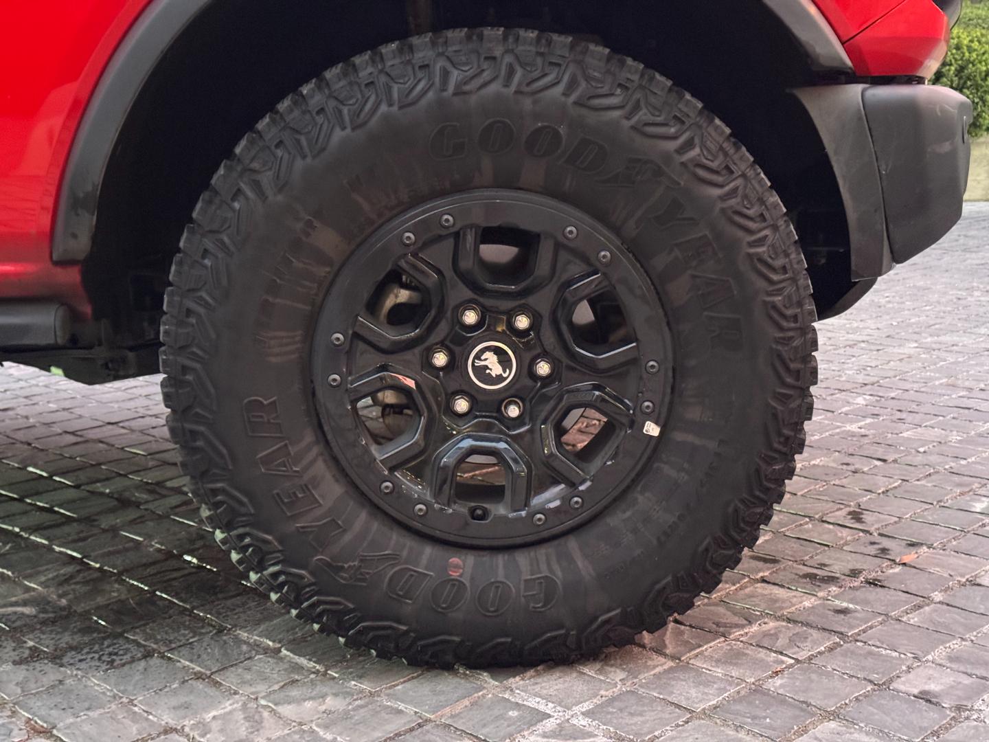Ford Bronco — foto 8 de 19