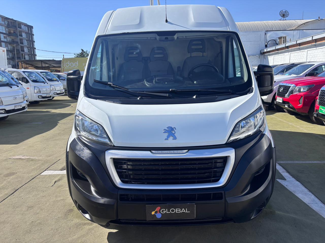 Peugeot Boxer — foto 2 de 8