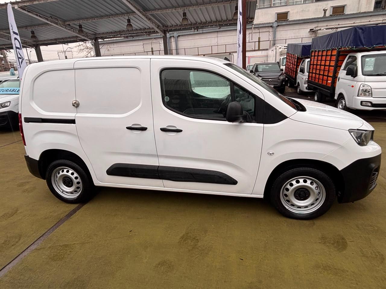 Peugeot Partner — foto 4 de 8