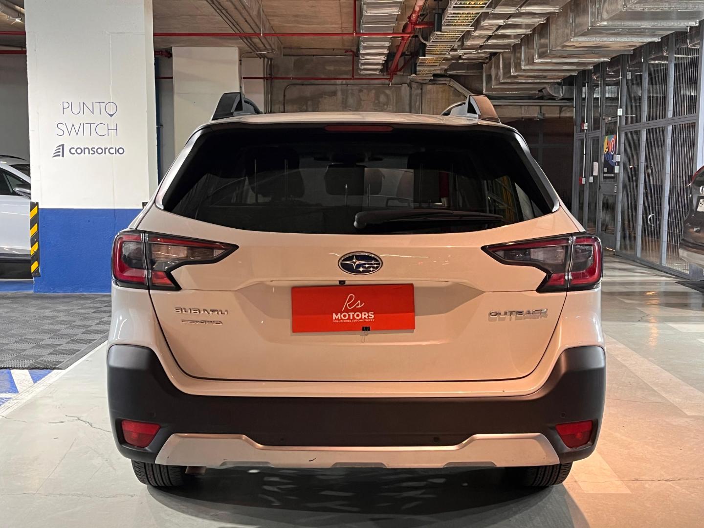 Subaru Outback — foto 6 de 18