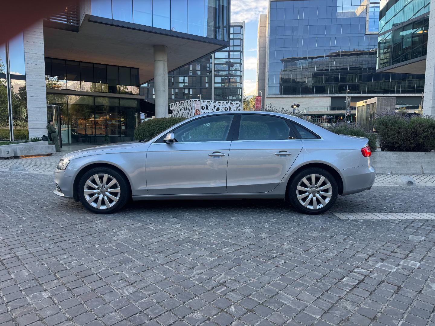 Audi A4 — foto 7 de 18