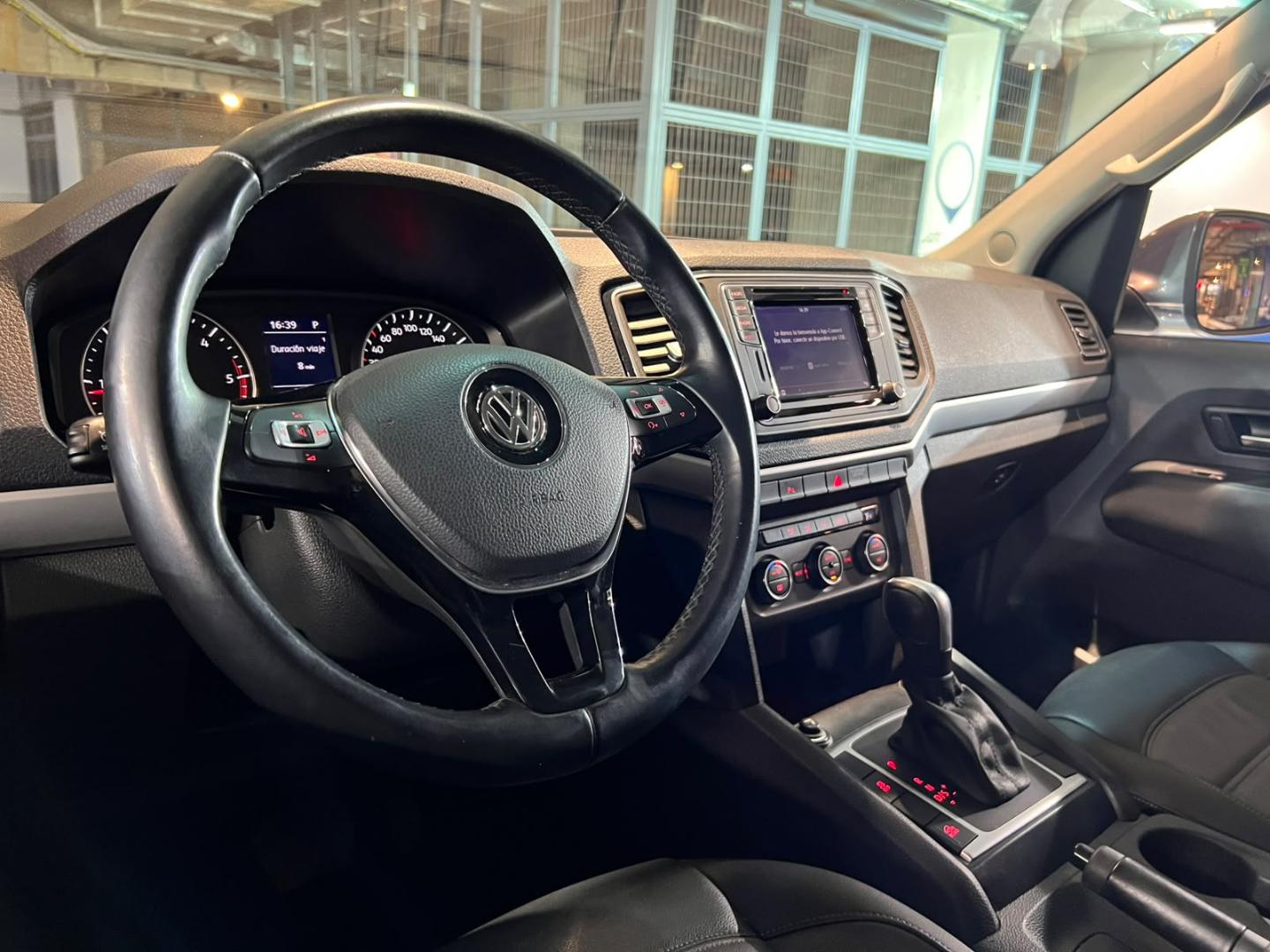 Volkswagen Amarok — foto 10 de 20