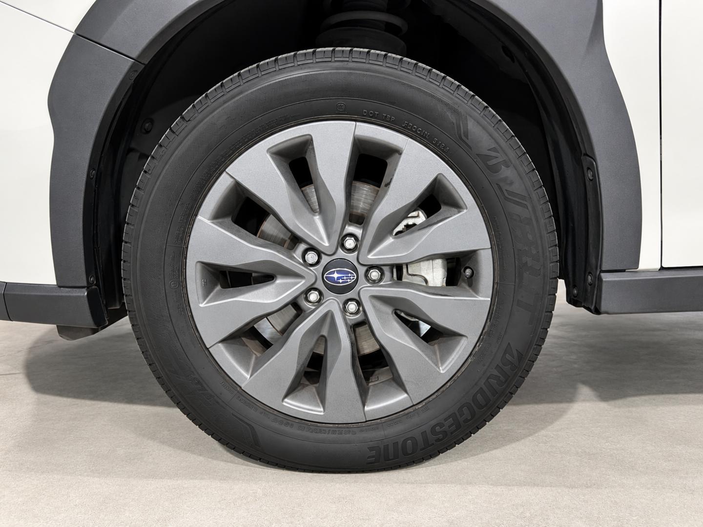 Subaru Outback — foto 8 de 18