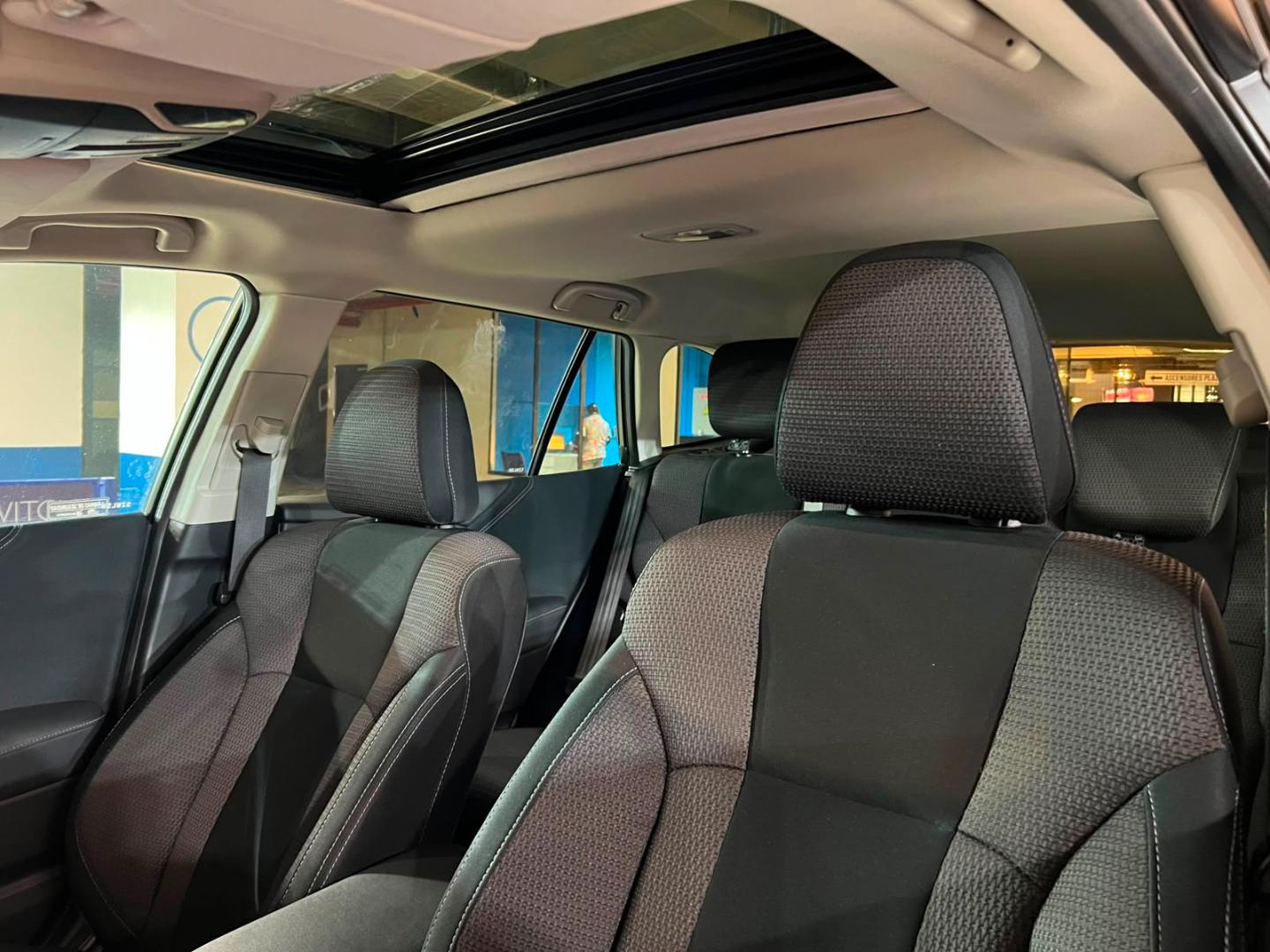 Subaru Outback — foto 21 de 23