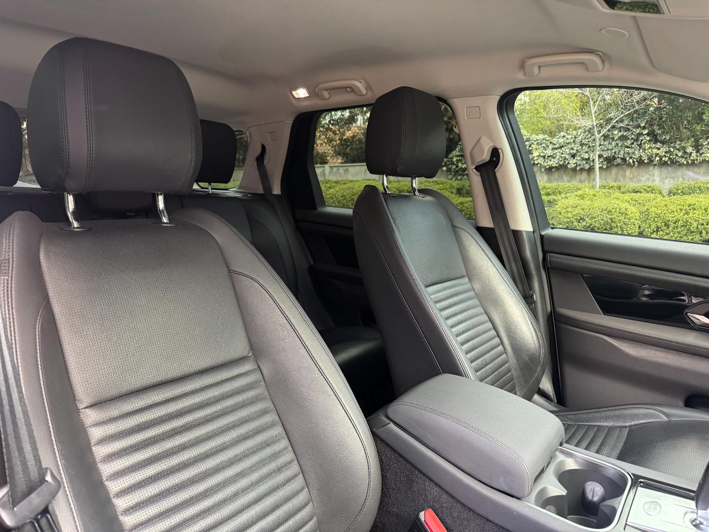 Land Rover Discovery — foto 17 de 19